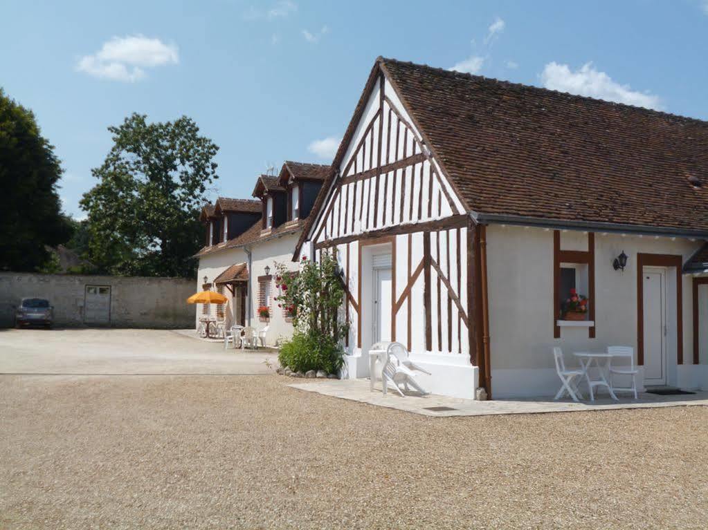 Logis Hotel Du Cygne Bracieux Zewnętrze zdjęcie